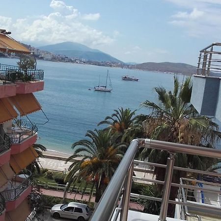 Eleana'S Apartament Sarandë エクステリア 写真