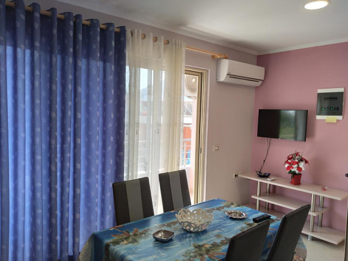 Eleana'S Apartament Sarandë エクステリア 写真