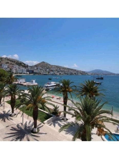 Eleana'S Apartament Sarandë エクステリア 写真