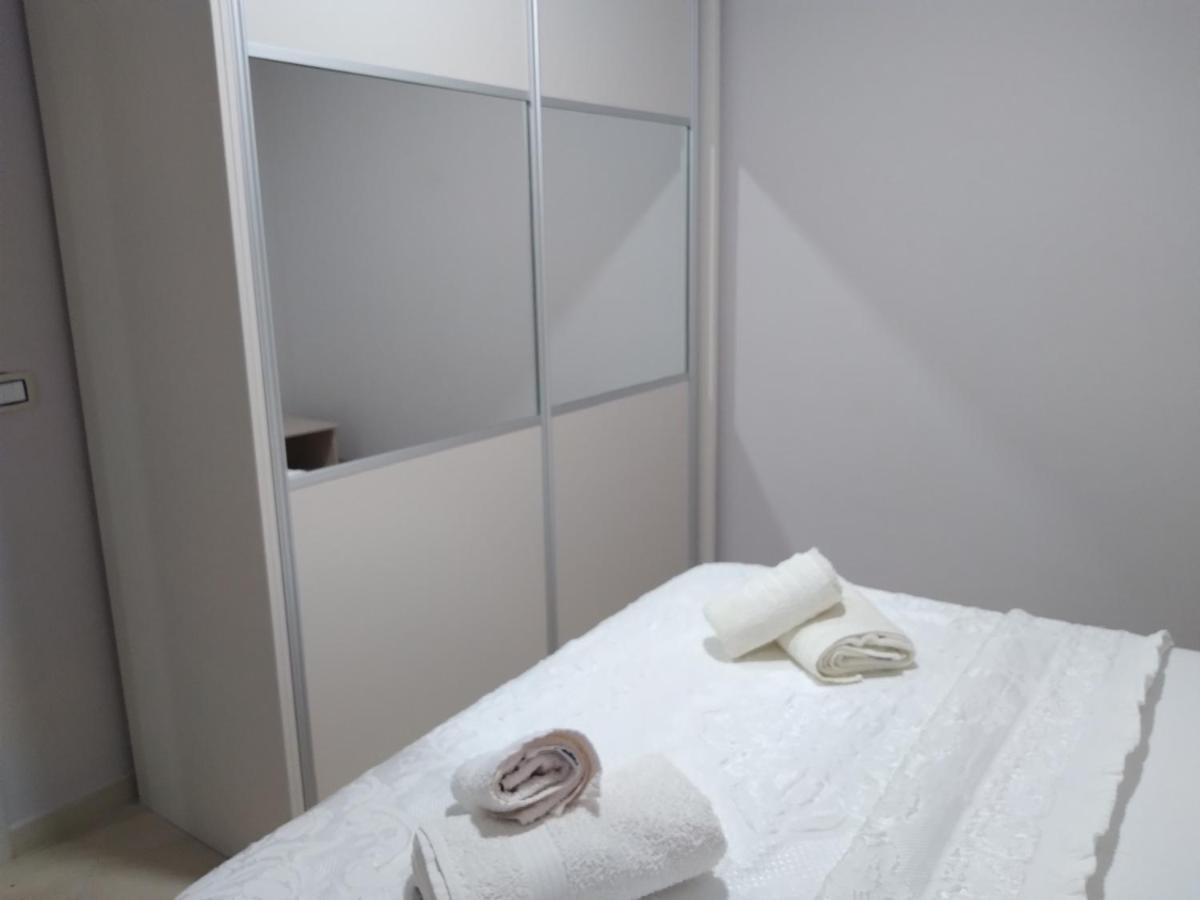 Eleana'S Apartament Sarandë エクステリア 写真