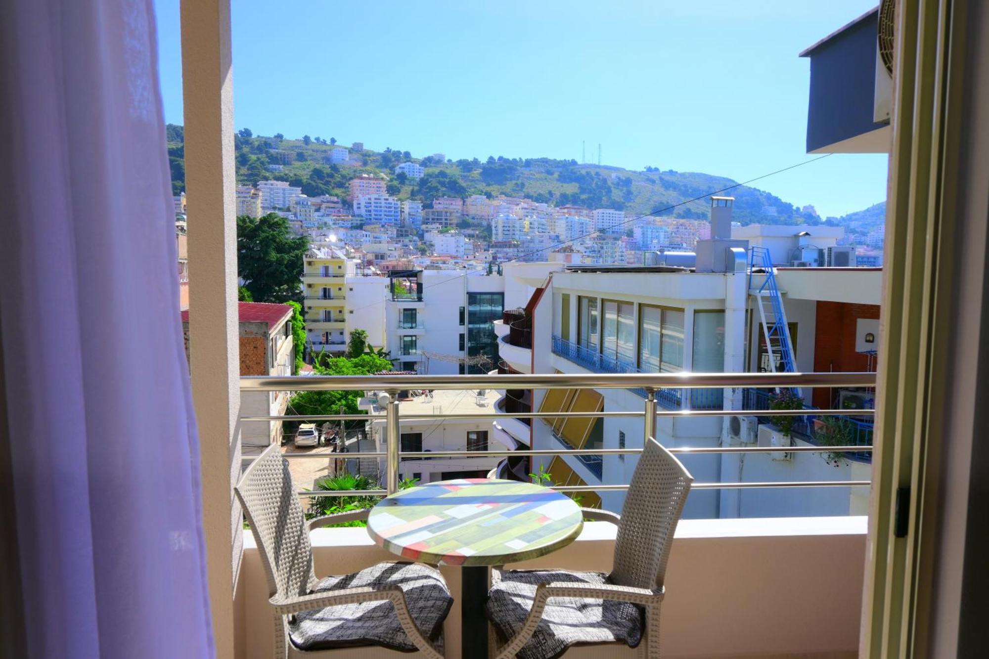 Eleana'S Apartament Sarandë 部屋 写真