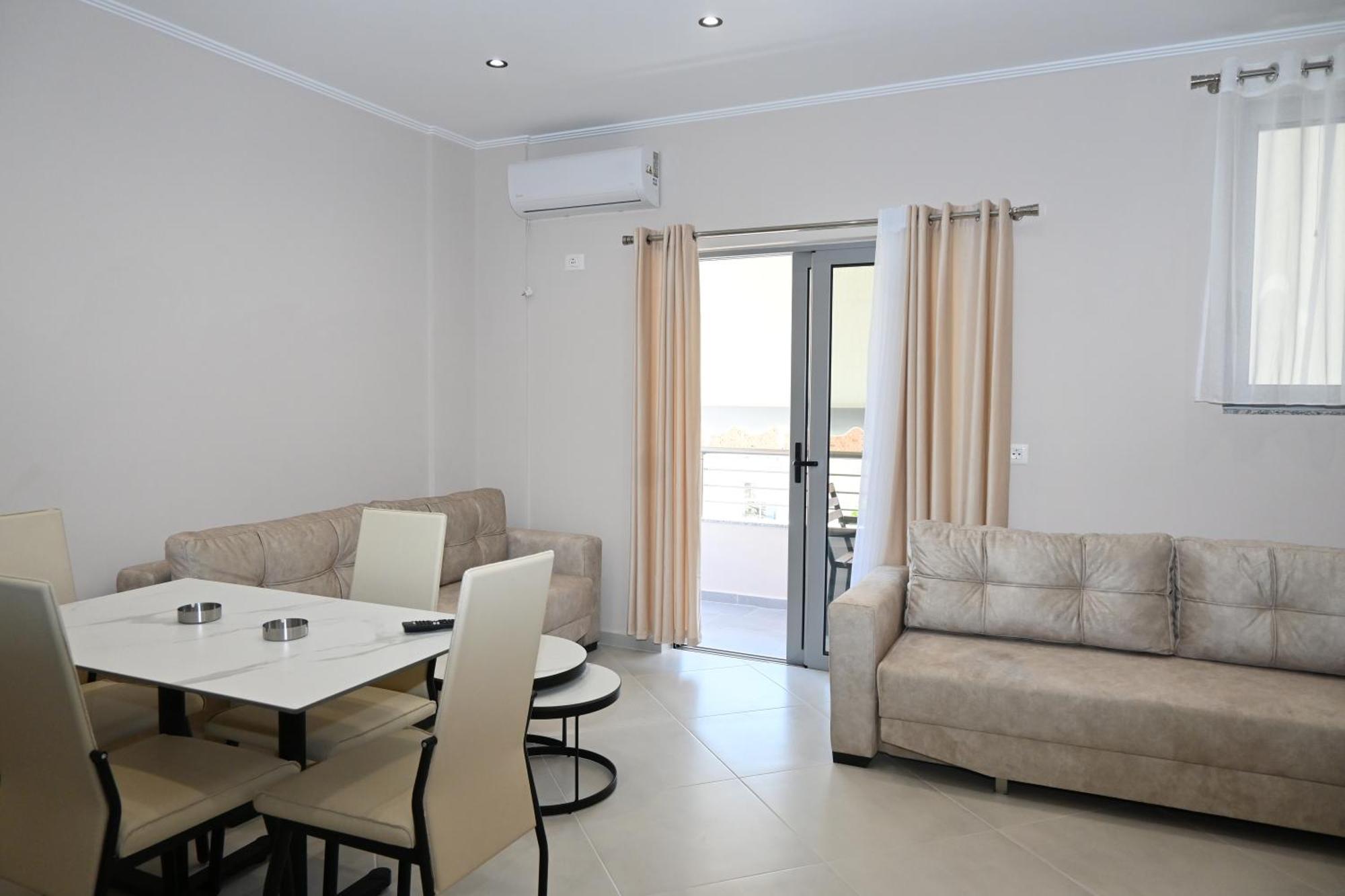 Eleana'S Apartament Sarandë 部屋 写真