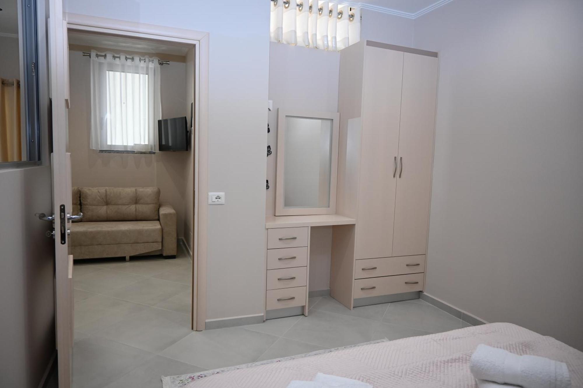 Eleana'S Apartament Sarandë 部屋 写真
