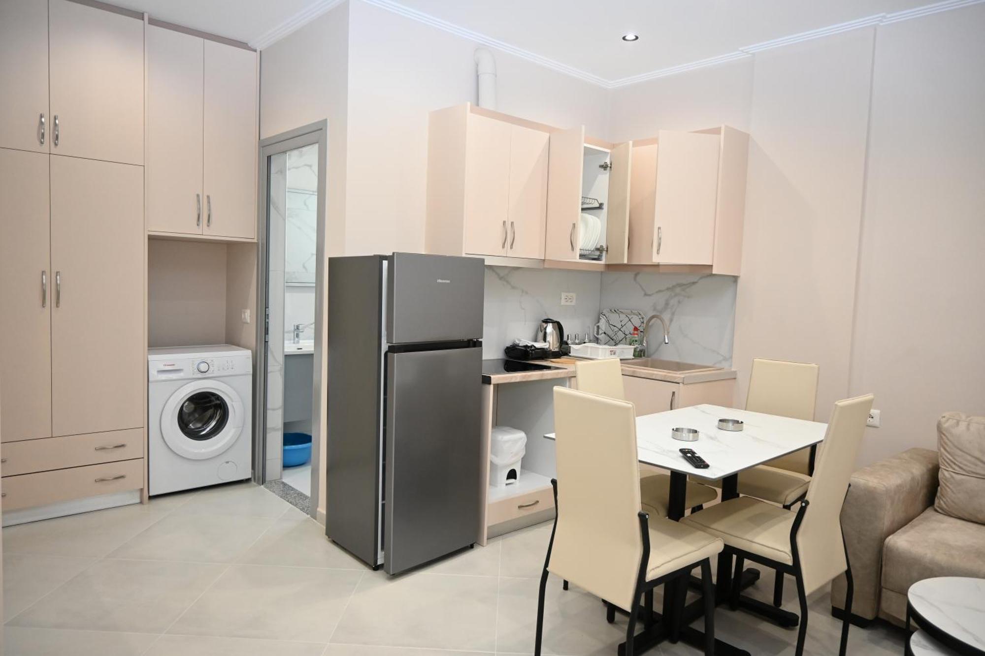 Eleana'S Apartament Sarandë エクステリア 写真