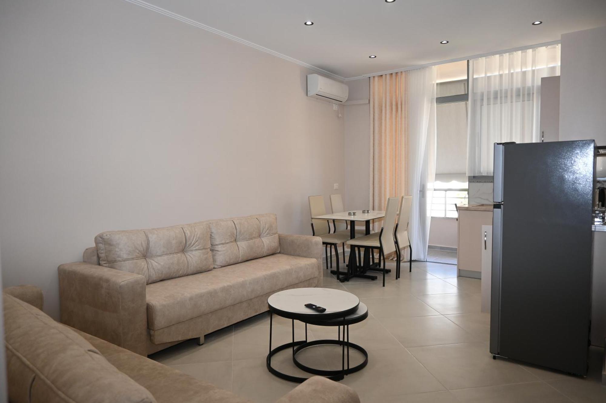 Eleana'S Apartament Sarandë エクステリア 写真